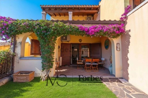 casa indipendente in vendita a San Teodoro(SS) in zona Buddittogliu Straulas
