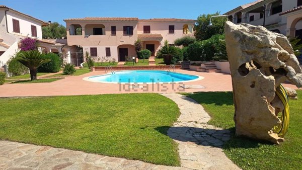 appartamento in vendita a San Teodoro(SS) in zona Monte Petrosu