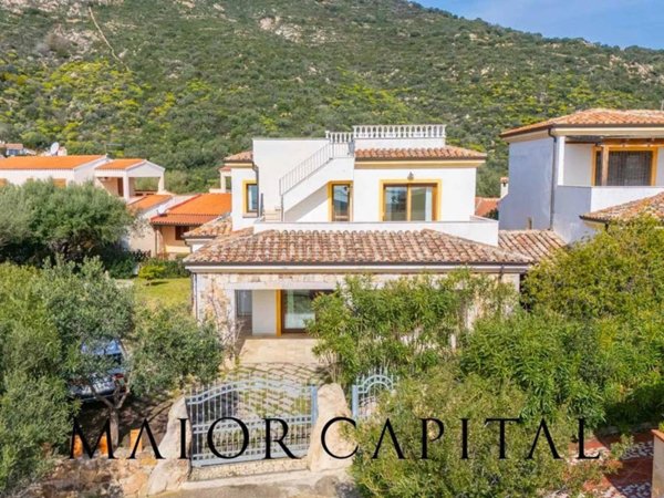 casa indipendente in vendita a San Teodoro(SS) in zona Lu Fraili