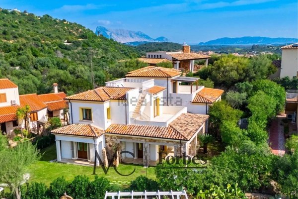 casa indipendente in vendita a San Teodoro(SS) in zona Lu Fraili