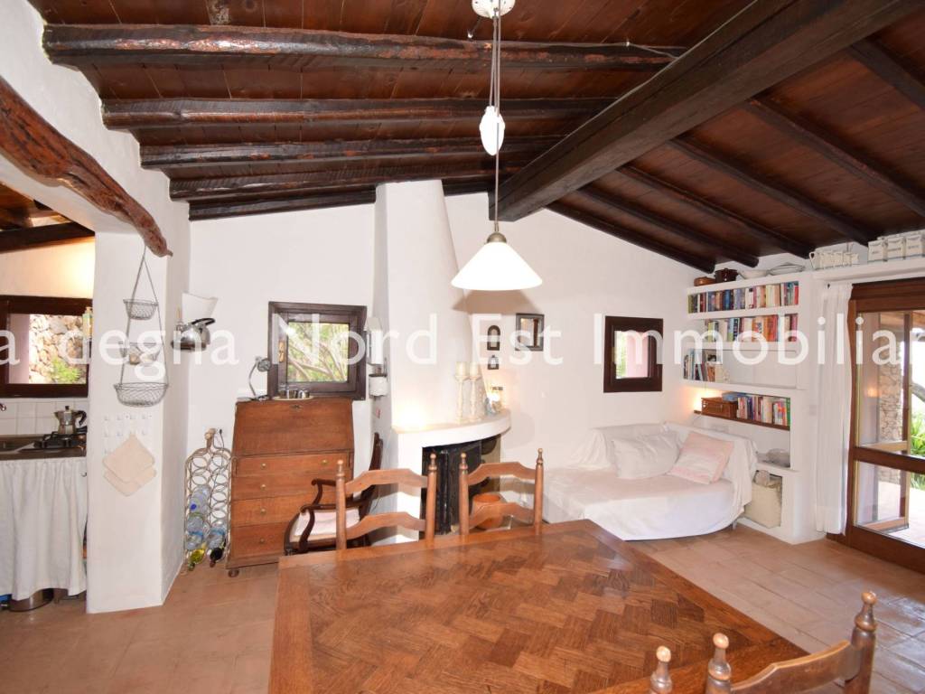 casa indipendente in vendita a San Teodoro(SS) in zona Lu Fraili