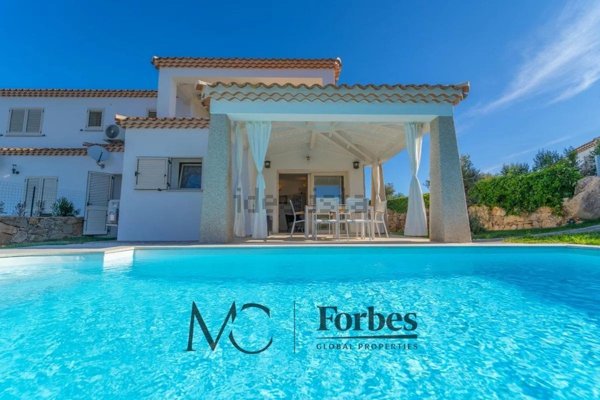 casa indipendente in vendita a San Teodoro(SS) in zona La Cinta