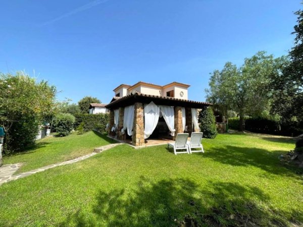 casa indipendente in vendita a San Teodoro(SS) in zona Monte Petrosu