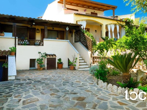 casa indipendente in vendita a San Teodoro(SS)