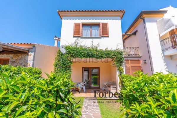 casa indipendente in vendita a San Teodoro(SS) in zona Monte Petrosu