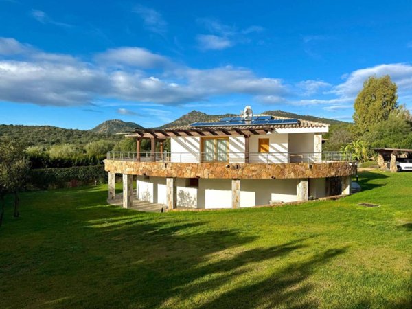casa indipendente in vendita a San Teodoro(SS) in zona Lu Impostu