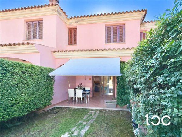 casa indipendente in vendita a San Teodoro(SS) in zona Buddittogliu Straulas