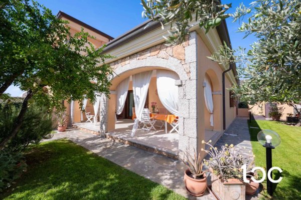 casa indipendente in vendita a San Teodoro(SS) in zona Lu Impostu
