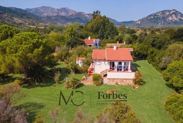 casa indipendente in vendita a San Teodoro(SS)