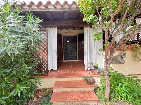 casa indipendente in vendita a San Teodoro(SS) in zona San Teodoro centro