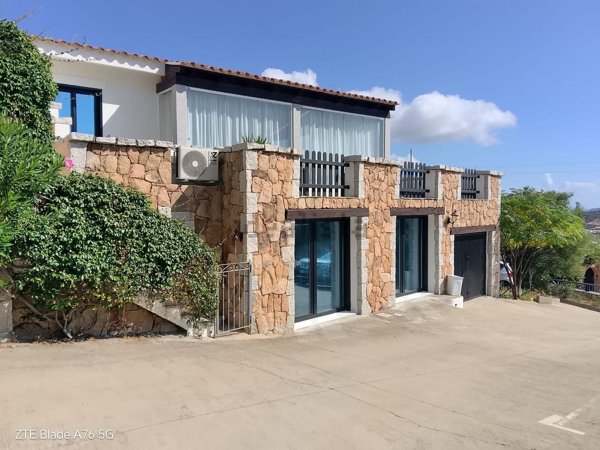 casa indipendente in vendita a San Teodoro(SS) in zona Lu Fraili