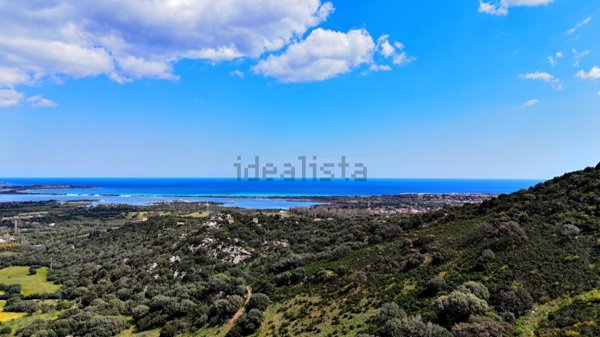 terreno in vendita a San Teodoro(SS) in zona Lu Lioni