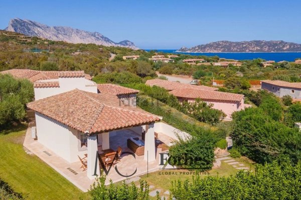 casa indipendente in vendita a San Teodoro(SS) in zona Monte Petrosu