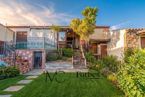 casa indipendente in vendita a San Teodoro(SS) in zona Costa Caddu