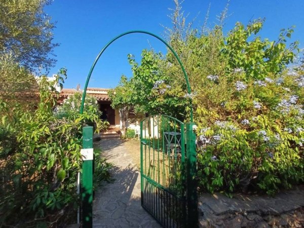 casa indipendente in vendita a San Teodoro(SS) in zona San Teodoro centro