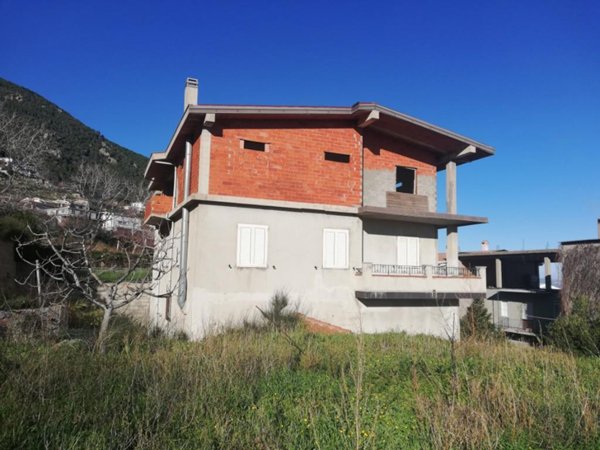 appartamento in vendita ad Arzana