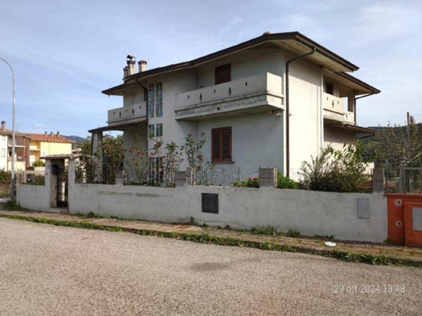 casa indipendente in vendita ad Atzara