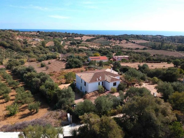 casa indipendente in vendita a Bari Sardo in zona Torre di Barì