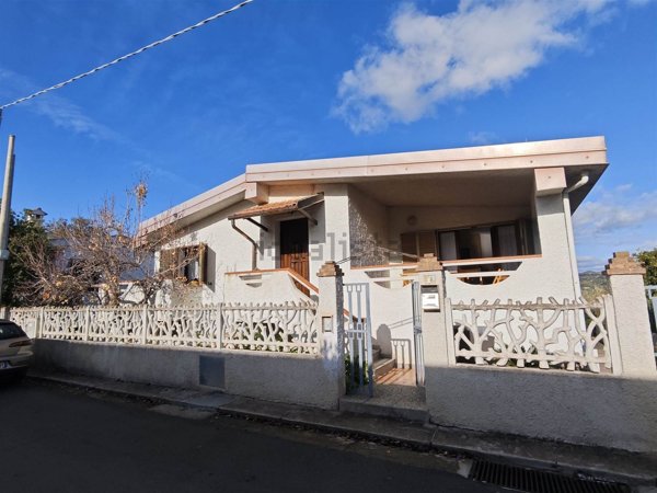 casa indipendente in vendita a Bari Sardo