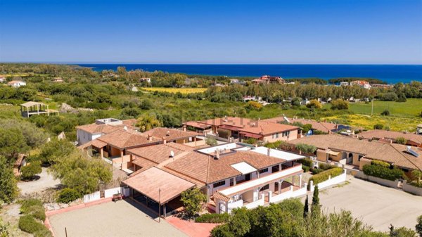 casa indipendente in vendita a Bari Sardo in zona Sa Marina