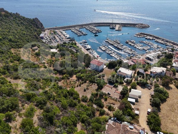 casa indipendente in vendita a Baunei in zona Santa Maria Navarrese