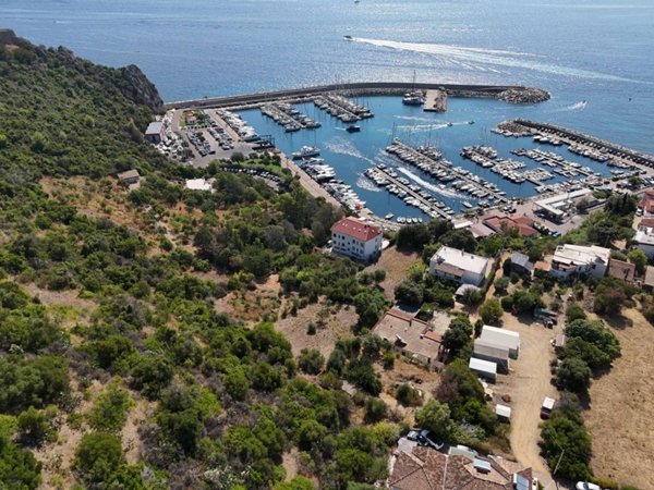 casa indipendente in vendita a Baunei in zona Santa Maria Navarrese