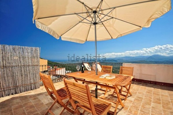 quadrivano in vendita a Baunei