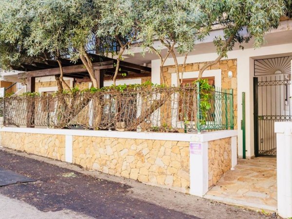 appartamento in vendita a Baunei in zona Santa Maria Navarrese