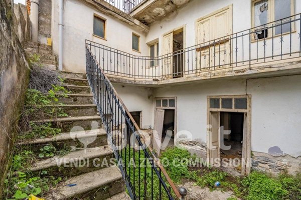 casa indipendente in vendita a Dorgali in zona Cala Gonone