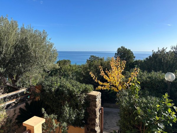 casa indipendente in vendita a Dorgali in zona Cala Gonone