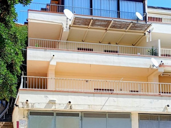 appartamento in vendita a Dorgali in zona Cala Gonone