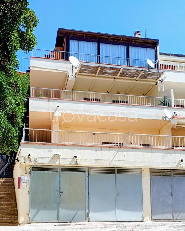 appartamento in vendita a Dorgali in zona Cala Gonone