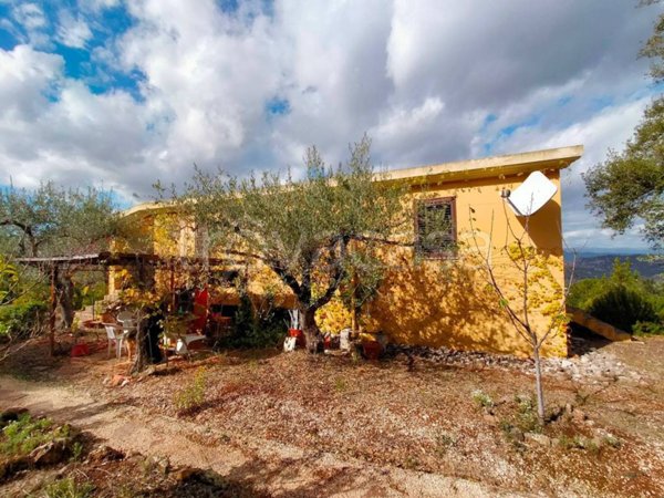 casa indipendente in vendita a Dorgali in zona Cala Gonone