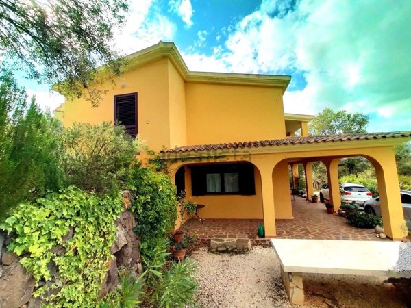 casa indipendente in vendita a Dorgali