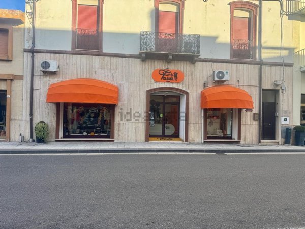 locale commerciale in vendita a Dorgali