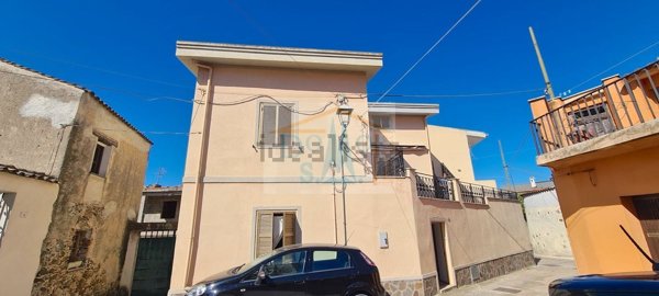 casa semindipendente in vendita a Galtellì