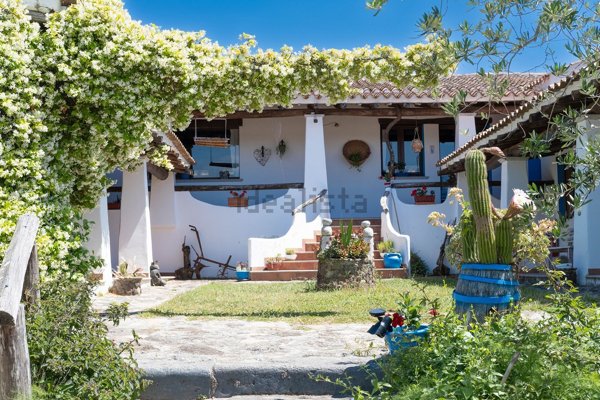 casa indipendente in vendita a Galtellì