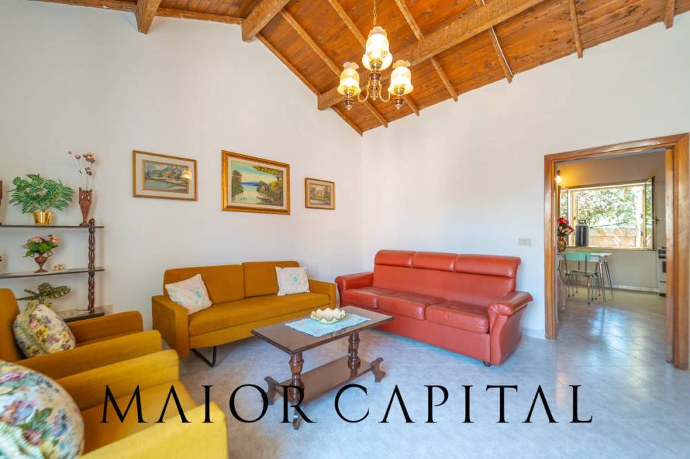casa indipendente in vendita a Galtellì