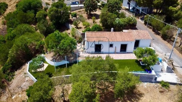 casa indipendente in vendita a Galtellì