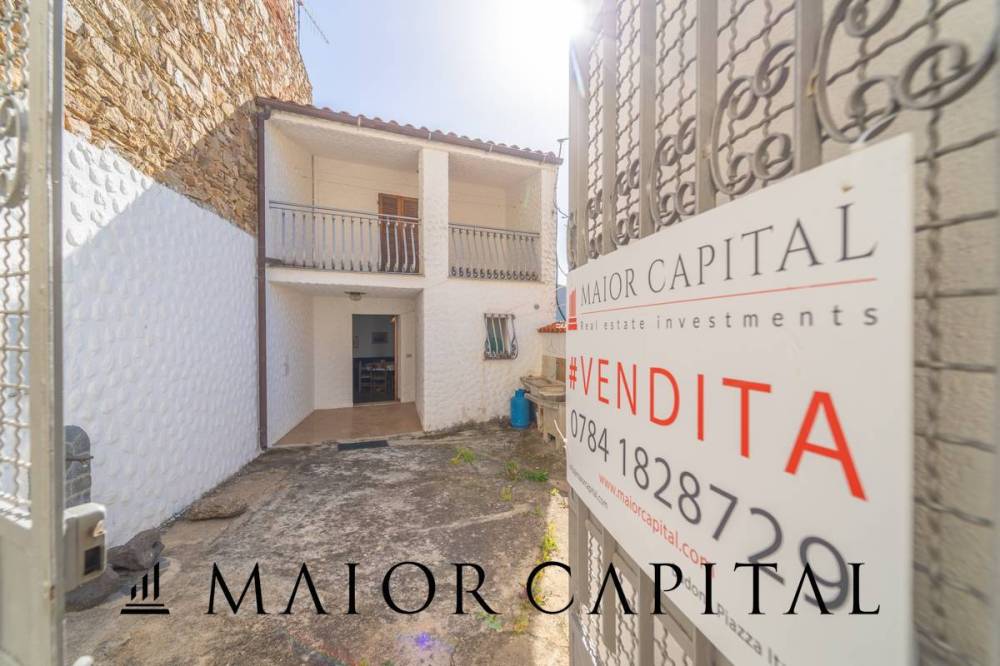 casa indipendente in vendita a Galtellì