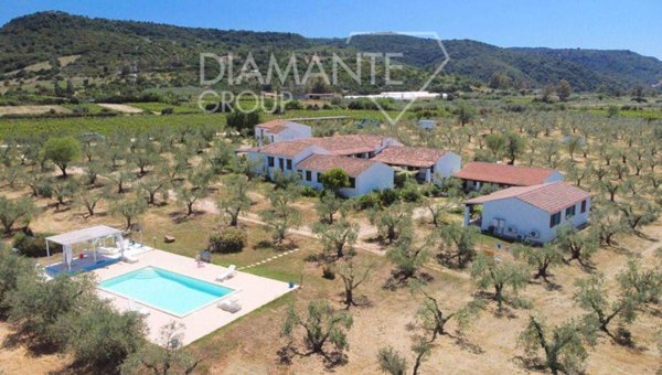 casa indipendente in vendita a Galtellì