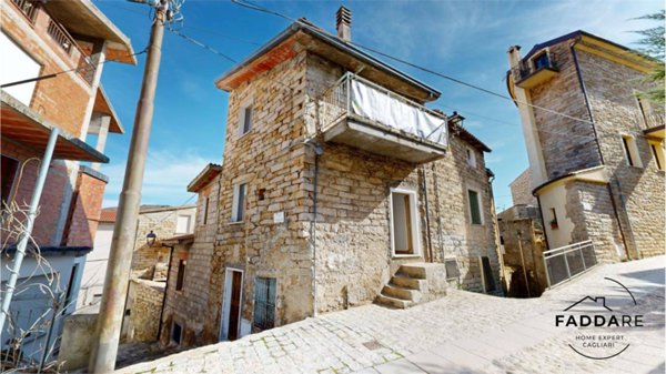 casa indipendente in vendita a Gavoi