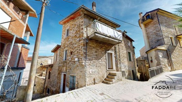 casa indipendente in vendita a Gavoi