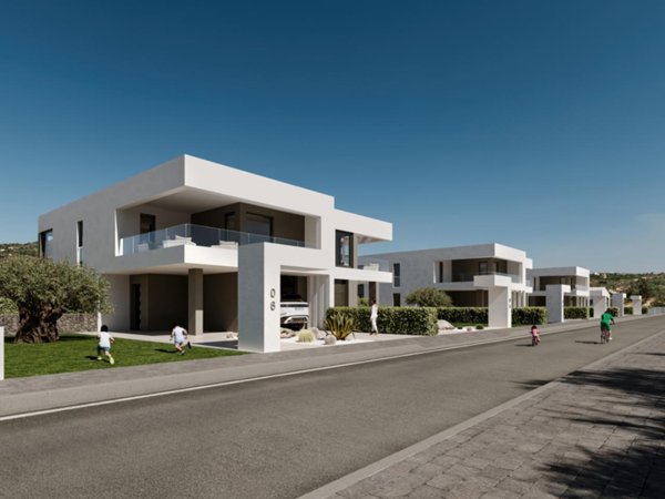 casa indipendente in vendita a Girasole