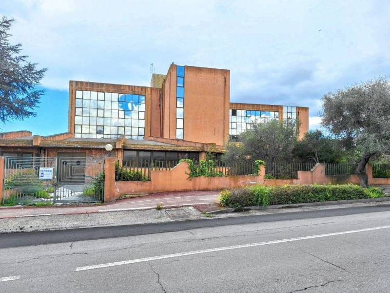 ufficio in vendita a Girasole