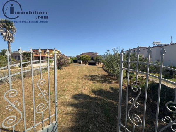 casa indipendente in vendita a Girasole