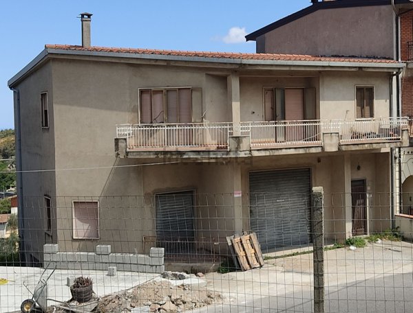 casa indipendente in vendita ad Ilbono