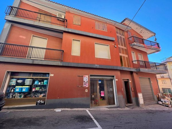 intera palazzina in vendita a Jerzu