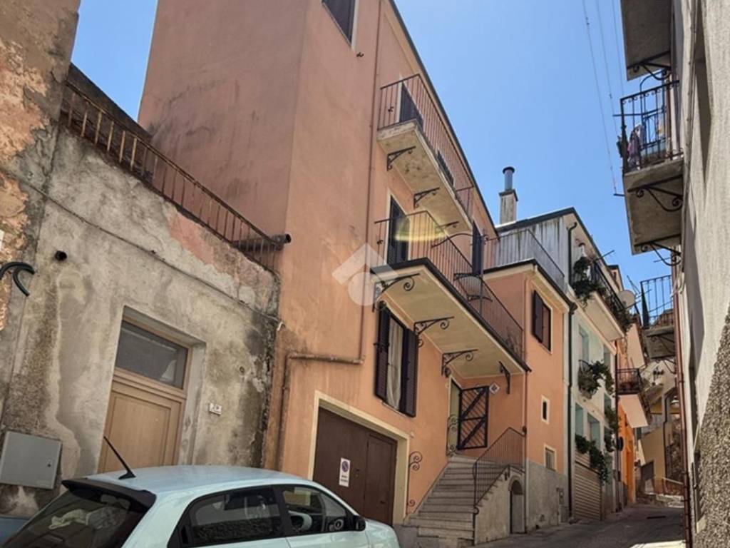 casa indipendente in vendita a Lanusei