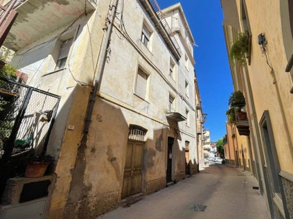 casa indipendente in vendita a Lanusei